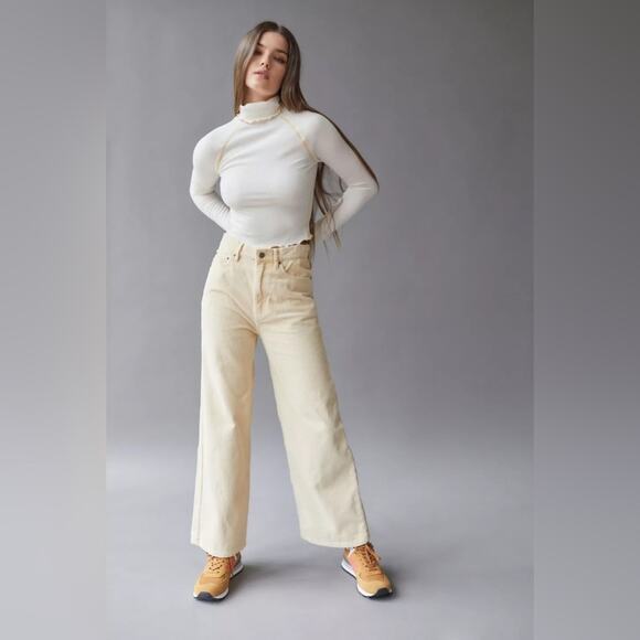 Urban Outfitters BDG High & Wide Corduroy Pant Size 27 Beige Academia Preppy - Picture 1 of 12